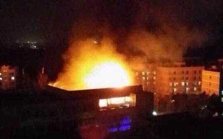 成都学校食堂突发火灾救援及时无人员伤亡