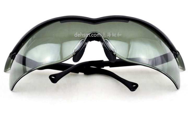 3M12110防护眼镜图片-正面